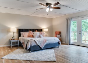 4 Schlafzimmer, Schreibtisch, Bügeleisen/Bügelbrett, kostenloses WLAN