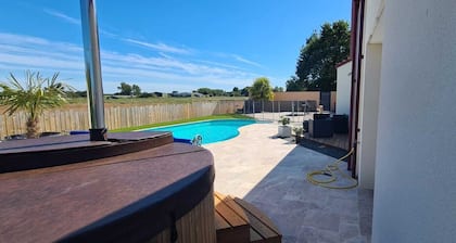 Villa à la Campagne Avec Piscine Privée Sans vis à vis