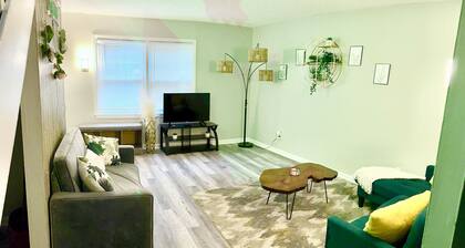 Cozy Getaway Near Downtown