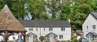 Idyllic Cottage in Heart of Devon Countryside