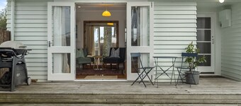 The Remodelling Room - Mount Maunganui Cottage
