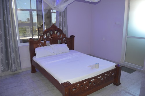 Peacock Court Hotel, Kilifi