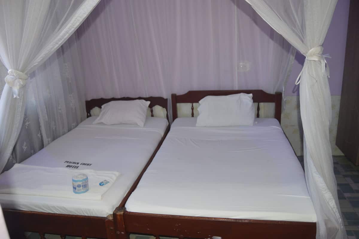 1 bedroom, desk, laptop workspace, free WiFi