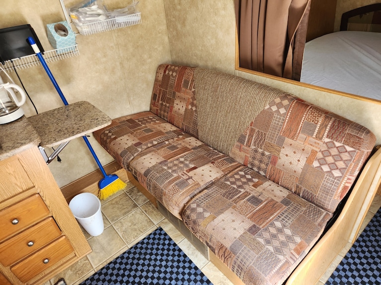 Week Discount. Rv On 365 Ac Parcel With 15 Mile Stream Running Thru The Property - Maine