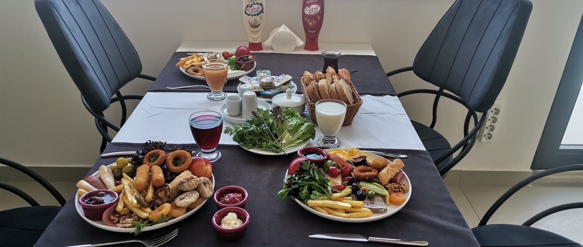 含每日現點現煮早餐