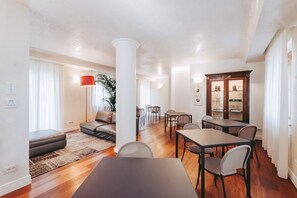 Dining - Sapphire - Double room with bathroom - Villa Riva (Badia Calavena)