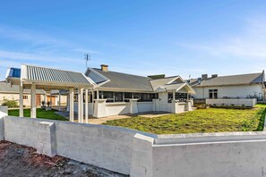 Exterior - Hawdon House (Robe)