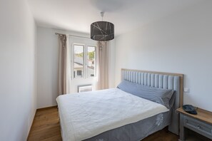 3 bedrooms, free WiFi, bed sheets