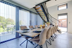 Dining - Un nid dans la Grange - Maison avec jacuzzi et sauna (Boué)