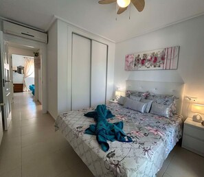 2 Schlafzimmer, Bügeleisen/Bügelbrett, WLAN, Bettwäsche