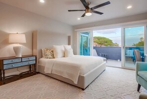 4 bedrooms, desk, iron/ironing board, travel crib