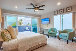 4 bedrooms, desk, iron/ironing board, travel cot