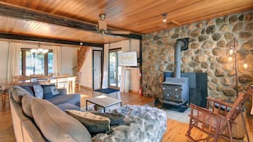 TV connectée, cheminée