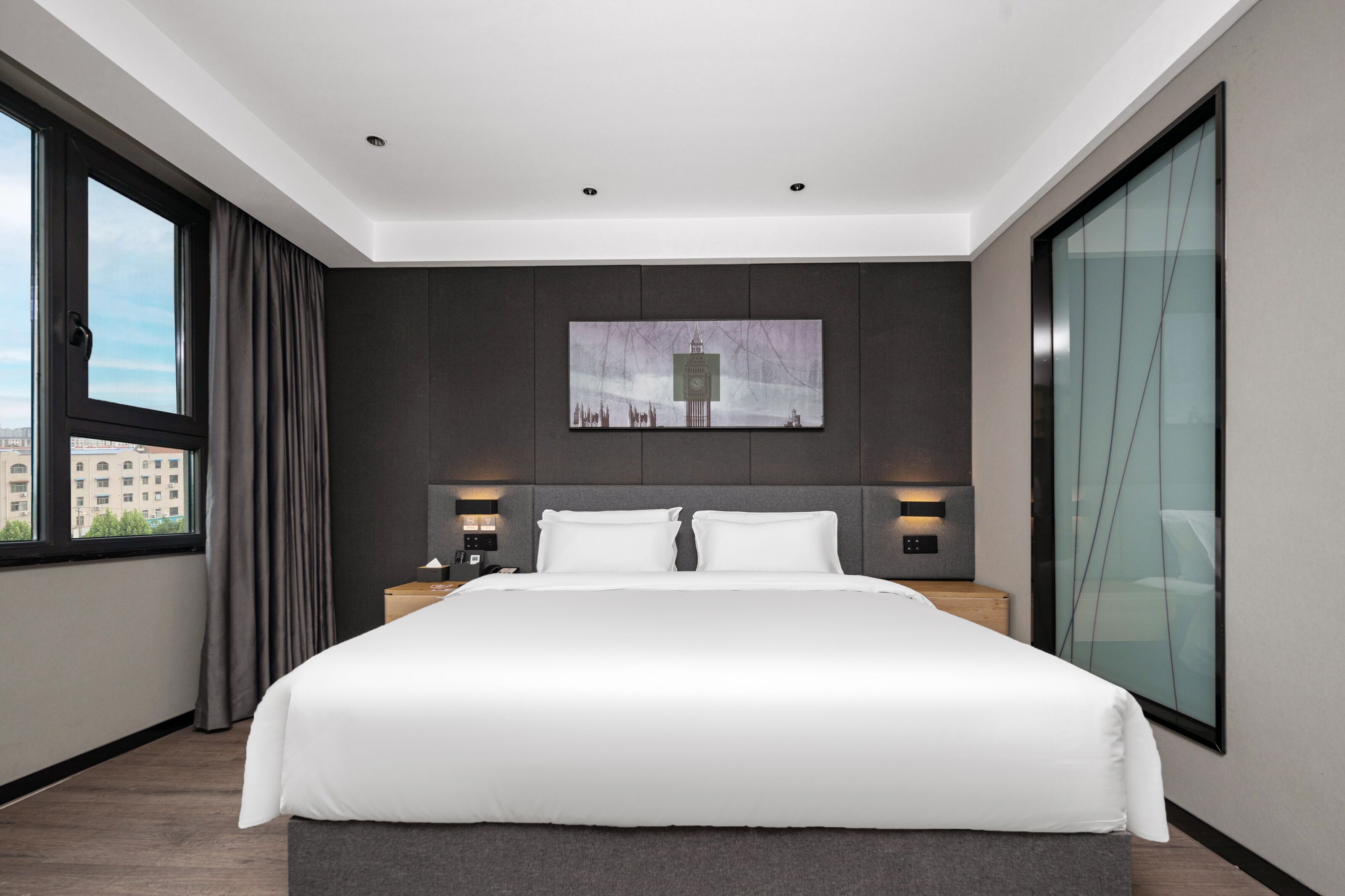 尊荣客房 | 高档床上用品、羽绒被、加厚床垫、特色装修