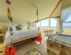1 bedroom, iron/ironing board, internet, bed sheets