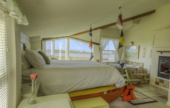 1 bedroom, iron/ironing board, internet, bed sheets