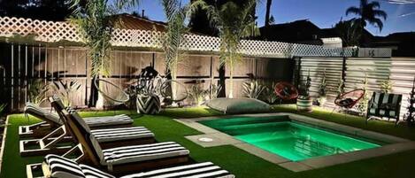 Udendørs pool, opvarmet pool