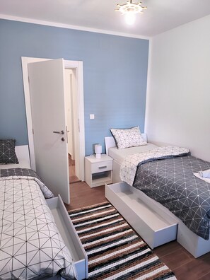 Apartment | 3 bilik tidur, seterika/papan seterika, Wi-fi percuma, cadar katil