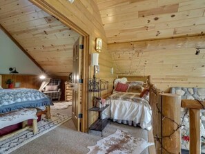 4 bedrooms, free WiFi, bed sheets
