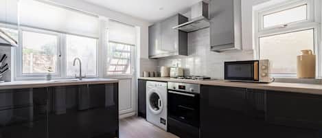Fridge, oven, stovetop, toaster