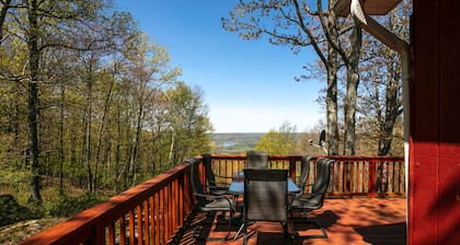 Villa With A View: View of Tioga-Hammond Lake