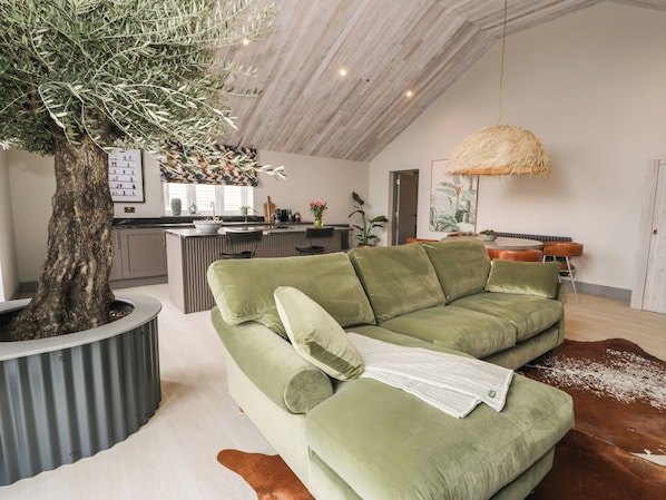 Cottage | Interior