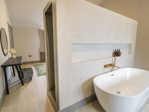 Shower - Garden House (Amlwch)