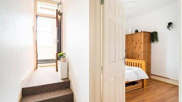 1 sovrum, strykjärn/strykbräda, wi-fi och sängkläder