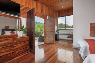 Double Suite Deluxe | Premium bedding, individually furnished, free WiFi, bed sheets