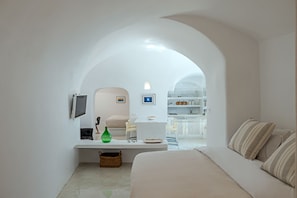 Vila básica | 1 quarto, escrivaninha, Wi-Fi de cortesia, roupa de cama