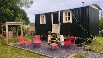 舒适小屋 (Pond View) | 记忆海绵床垫、特色装修、特色家居、床单