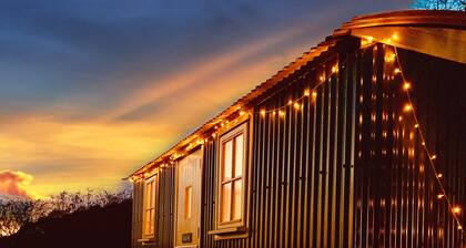 Oxton Hill Hideaway