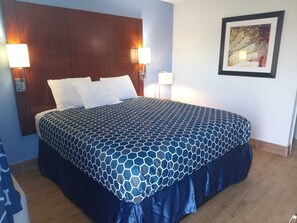 Free WiFi, bed sheets - Budget Inn Alexandria (Alexandria)