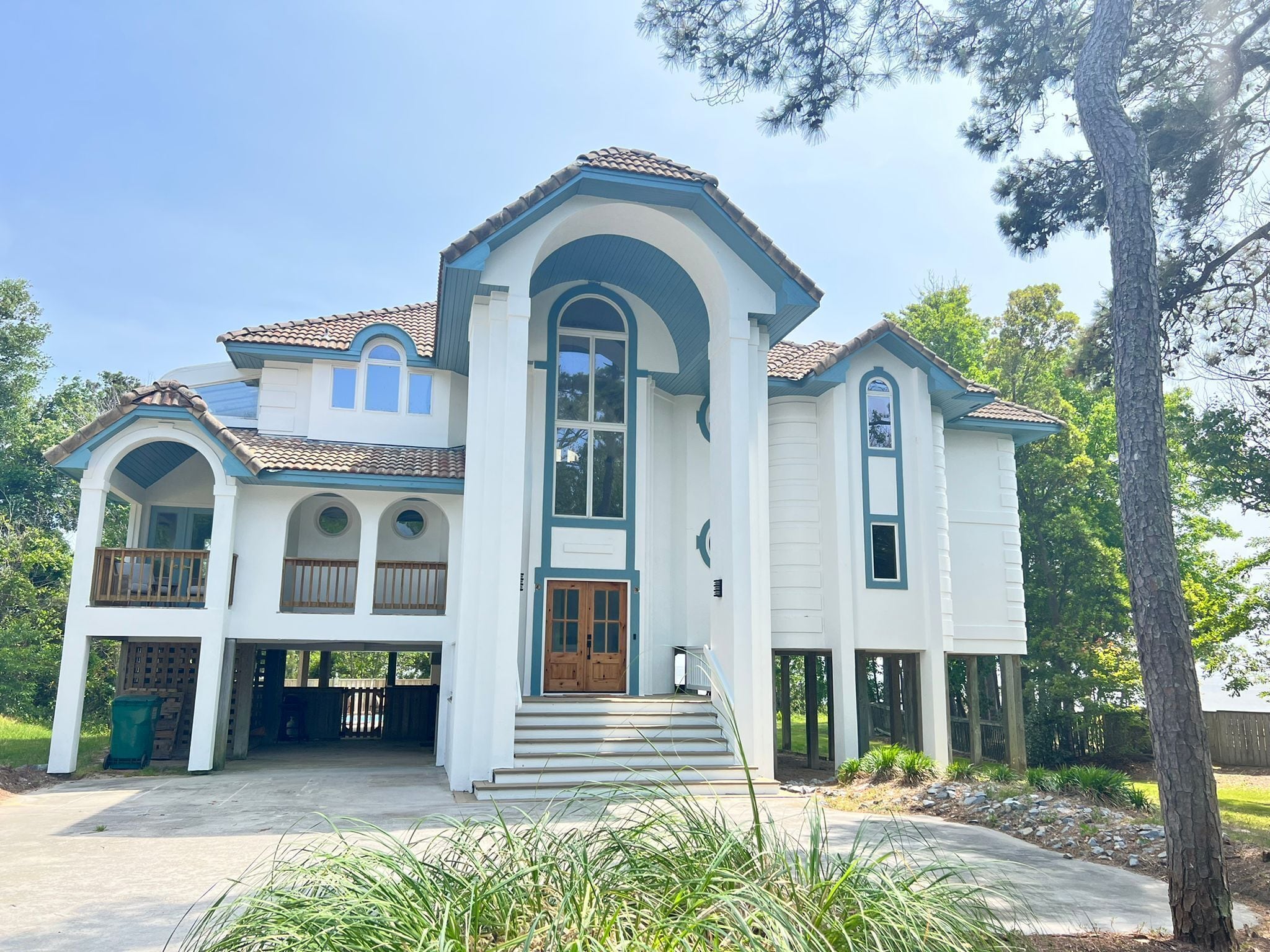 Waterfront Peaceful Beach house with Private Pool and Hot Tub.  2min to beach! 
