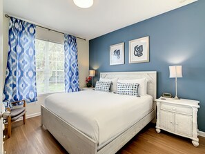 5 habitaciones, tabla de planchar con plancha, wifi y ropa de cama 