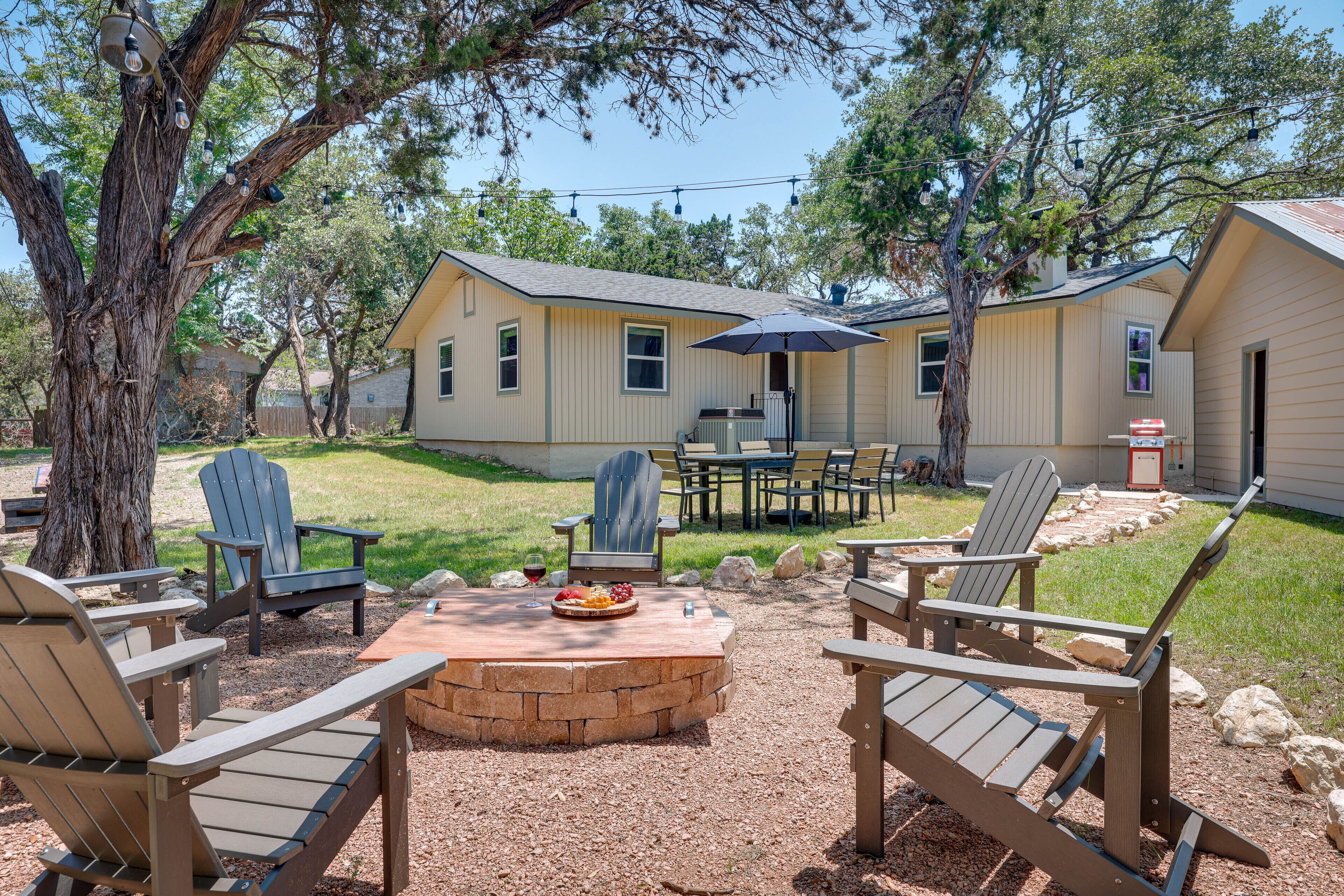 Canyon Lake Vacation Rental < 1/2 Mi to Water!