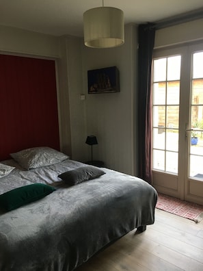 2 chambres, bureau, fer et planche à repasser, Wi-Fi