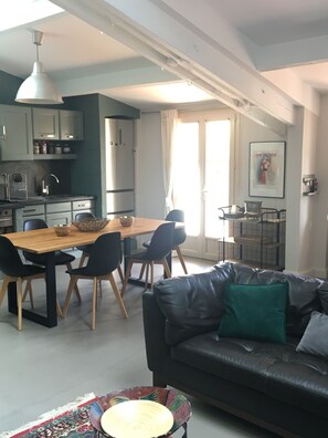 Télévision, jeux vidéo, livres