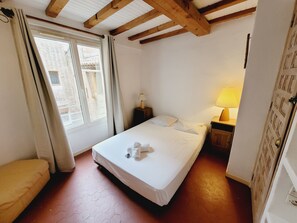 3 bedrooms, WiFi, bed sheets - Apartment with roof terrace in Aix (Aix-en-Provence)