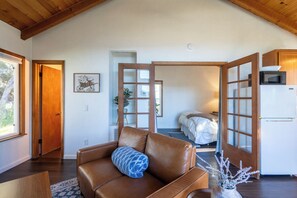 Una Smart TV, una chimenea