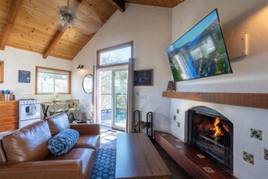 TV connectée, cheminée