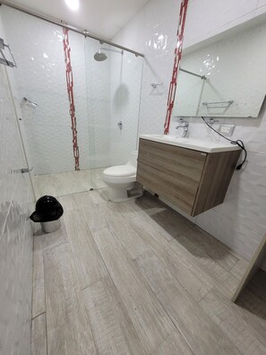 Standard Room, 2 Double Beds | Bathroom - Hotel Kaamu Taganga (Santa Marta)