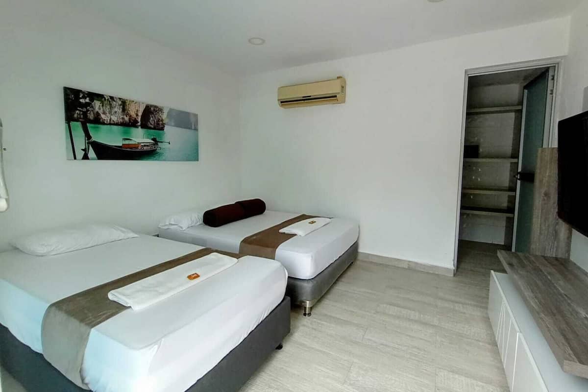 1 bedroom, premium bedding, free WiFi, bed sheets