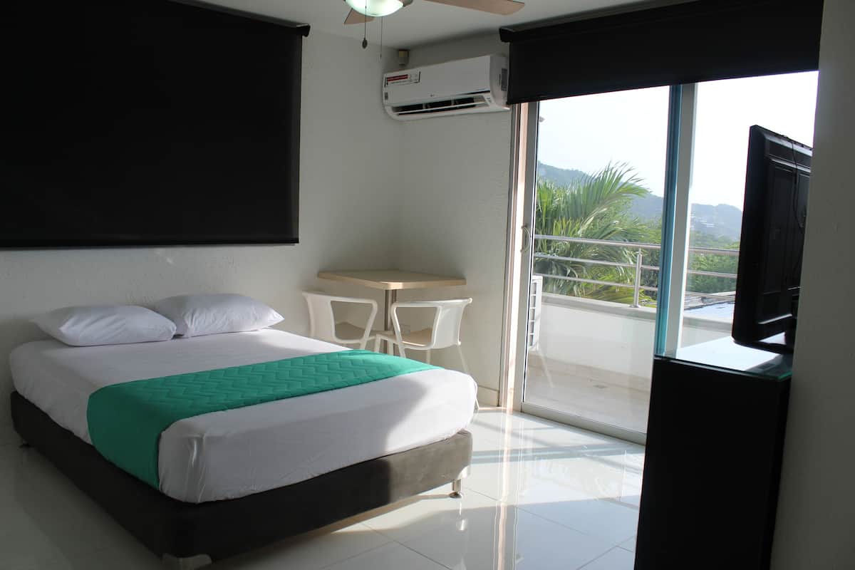 Deluxe Double Room | 1 bedroom, premium bedding, free WiFi, bed sheets