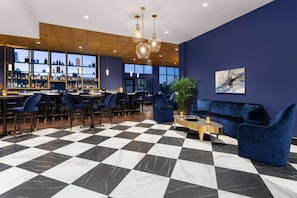 2 bars/lounges, lobby lounge, rooftop bar