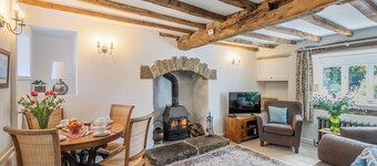 2 bedroom accommodation in Eyam, near Bakewell
