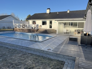 Outdoor pool - MI CASA TU CASA Villa Sweden - Nature Luxery (Uppsala län)