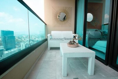 Luxury 3BR Apartment in Astria
