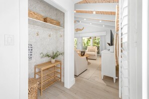 Interior - Wait and Sea! Amazing location! (Captiva)