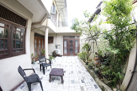 Deluxe Single Room | Terrace/patio